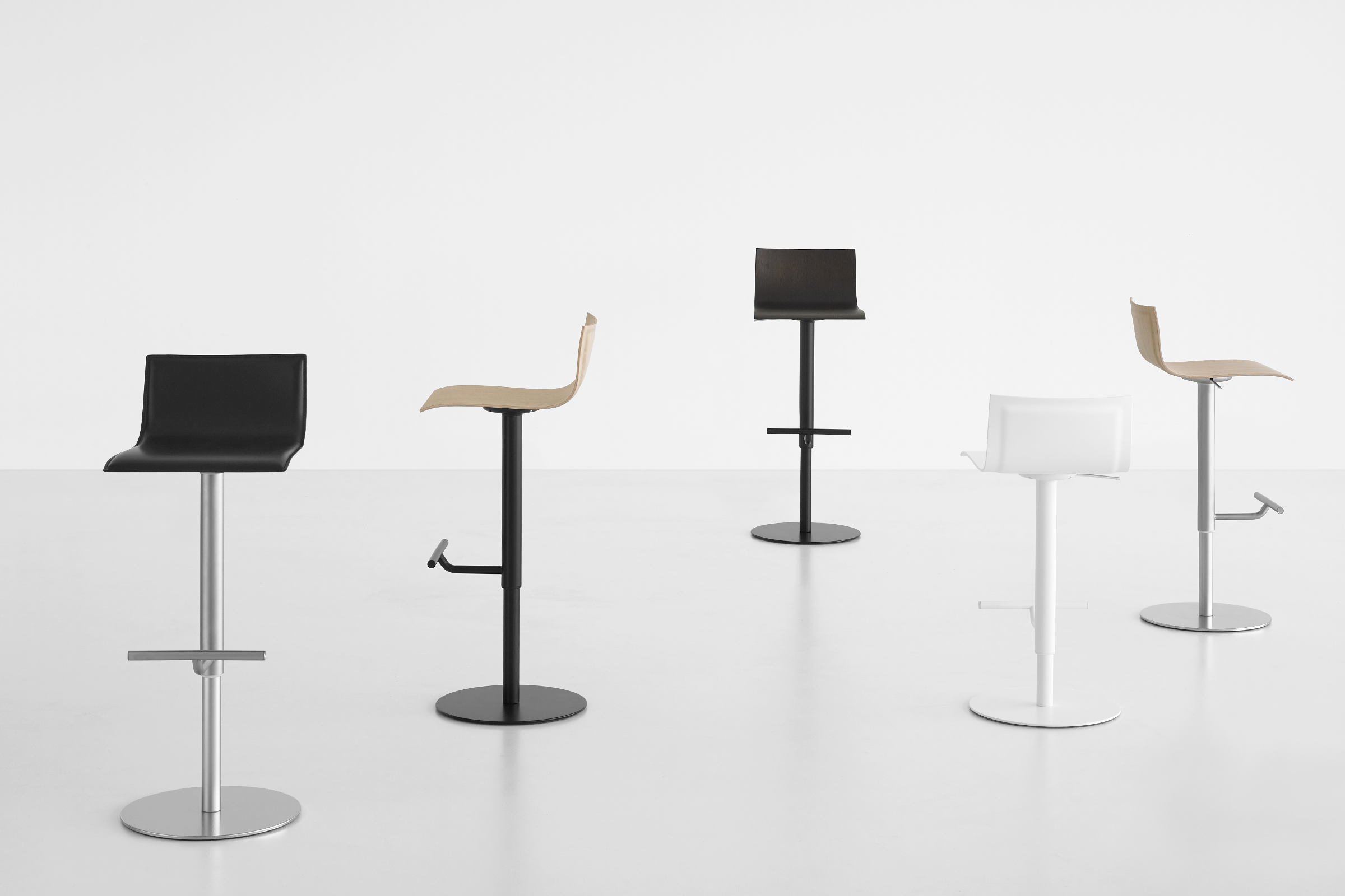 开云（中国） - 坐具|吧椅/凳子|办公家具|设计师家具|THIN 吧椅