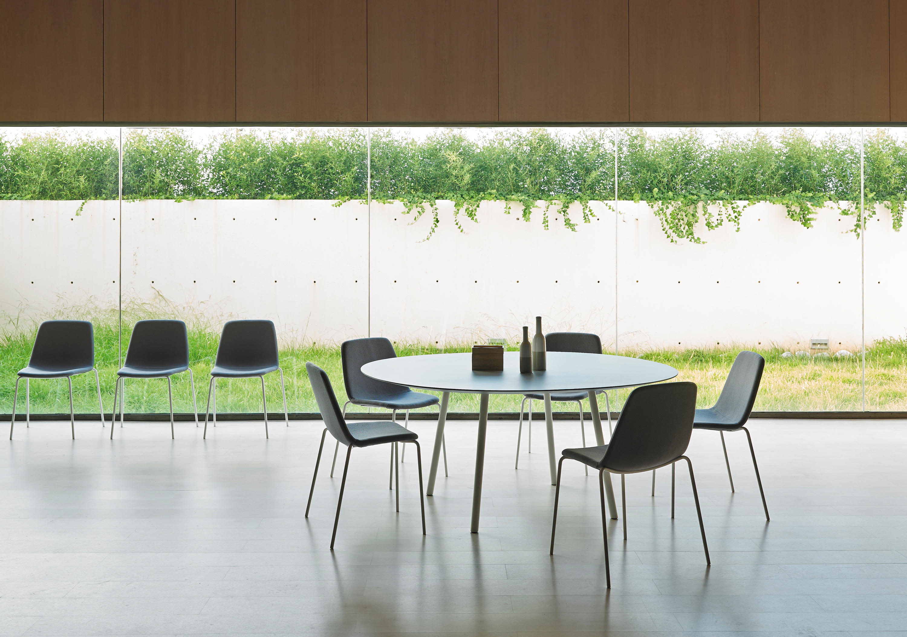 开云（中国） - 桌几|餐桌|办公家具|设计师家具|Maarten 桌子