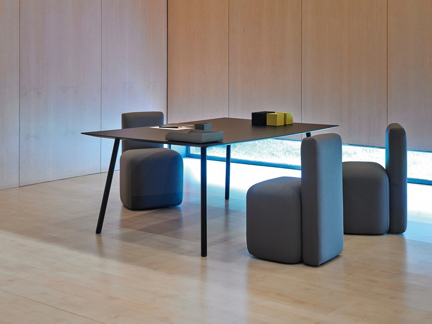 开云（中国） - 桌几|餐桌|办公家具|设计师家具|Maarten 桌子