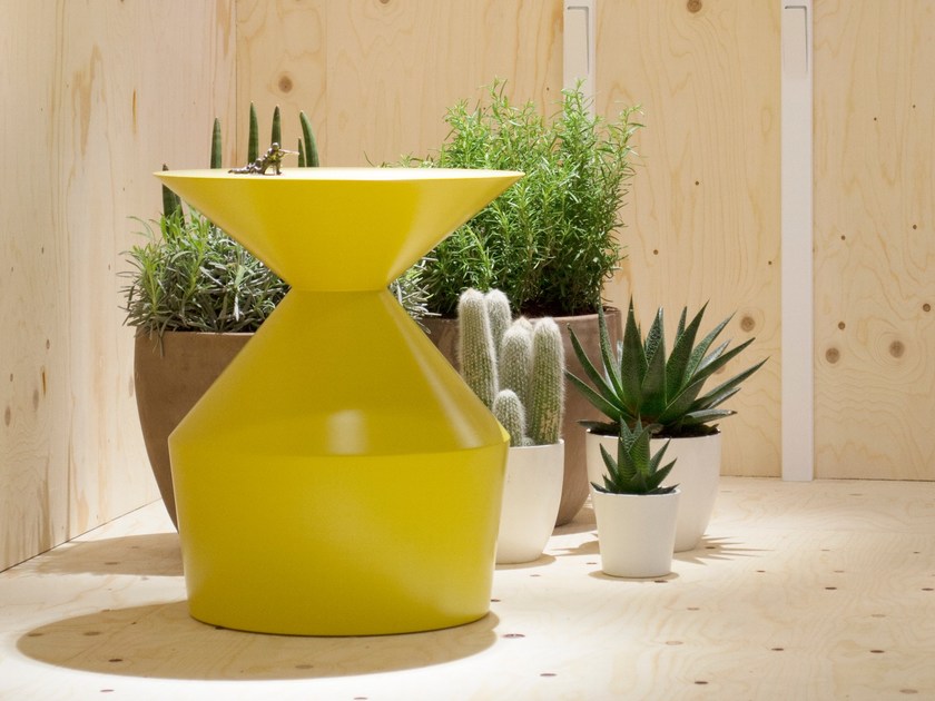 开云（中国） - 桌几|茶几/边几|办公家具|设计师家具|Shape 茶几/角几