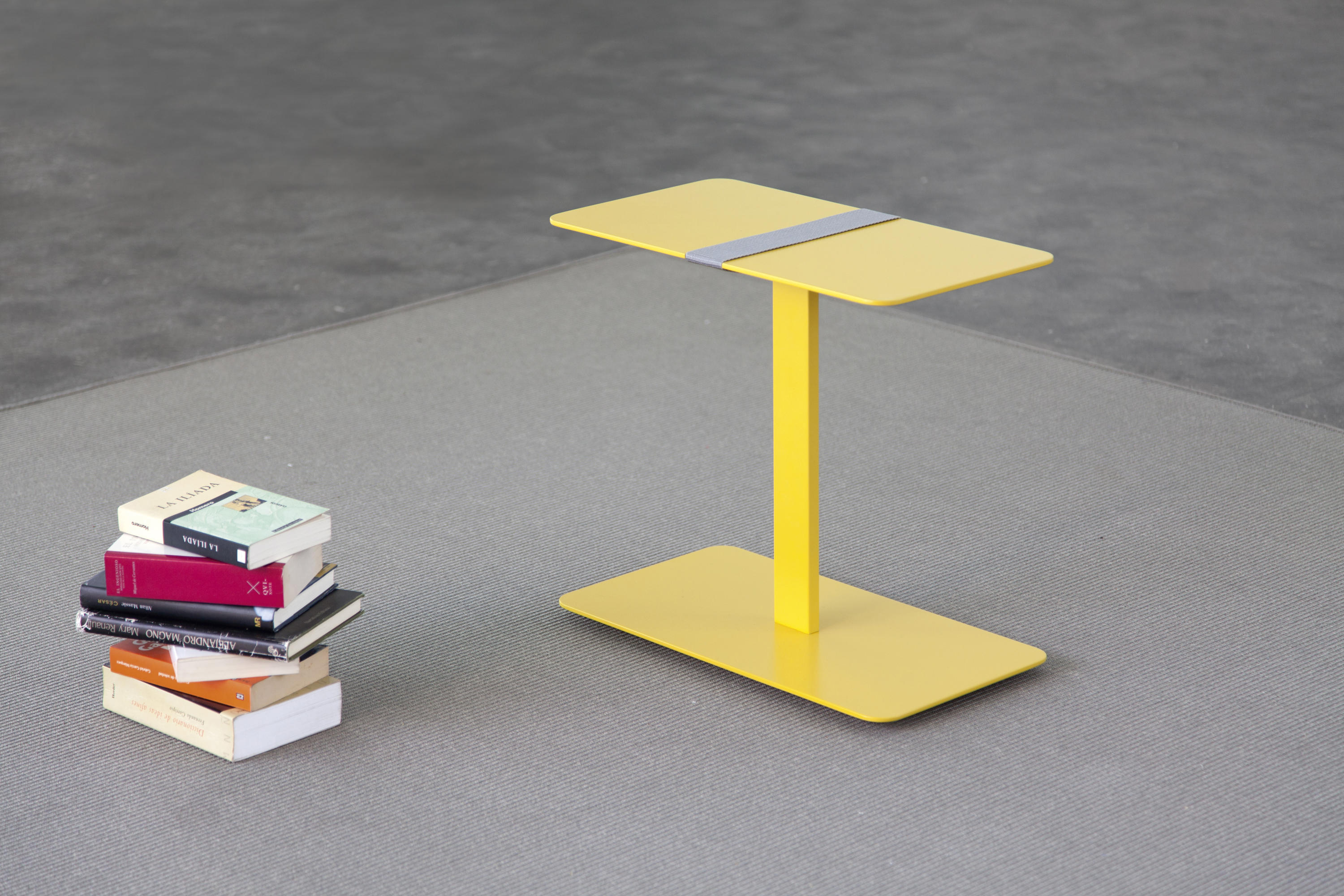 开云（中国） - 桌几|茶几/边几|办公家具|设计师家具|SERRA 茶几/角几