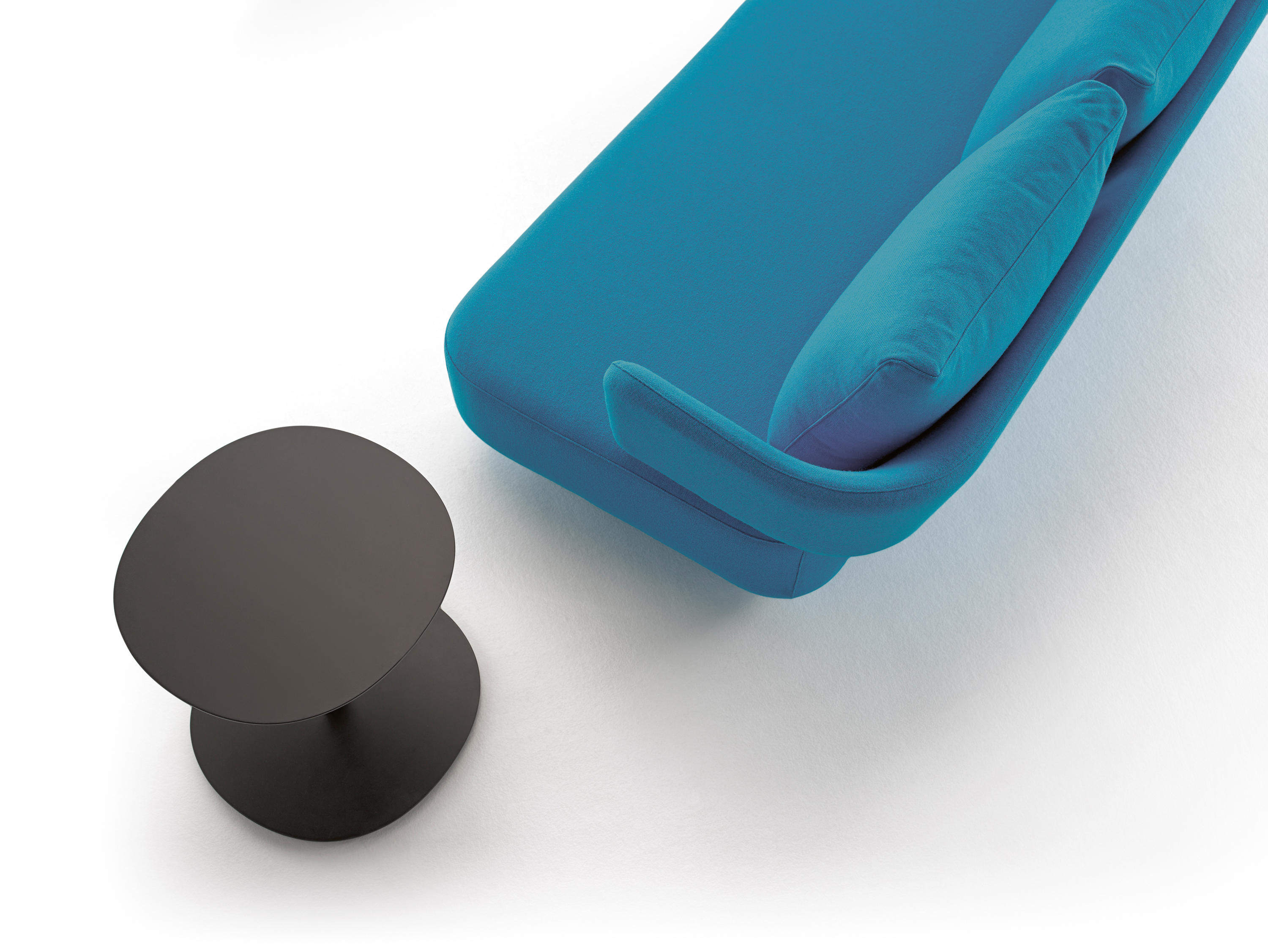 开云（中国） - 桌几|茶几/边几|办公家具|设计师家具|SERRA 茶几/角几