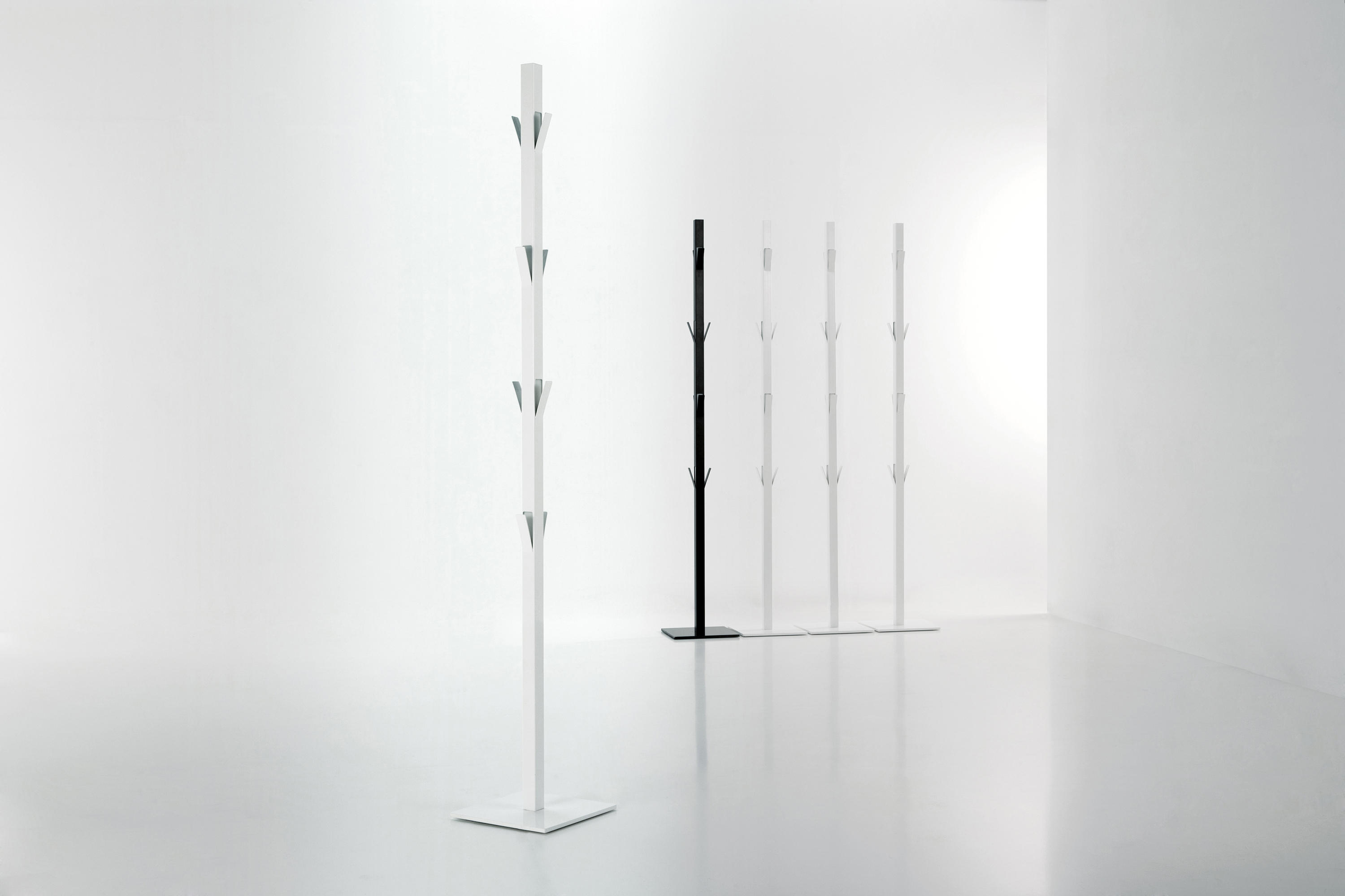 开云（中国） - 附件|衣帽架|办公家具|设计师家具|WINDOW 衣帽架/雨伞架