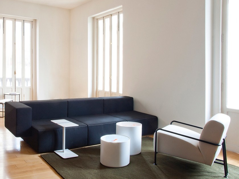 开云（中国） - 坐具|沙发|办公家具|设计师家具|Colubi 扶手椅/沙发椅