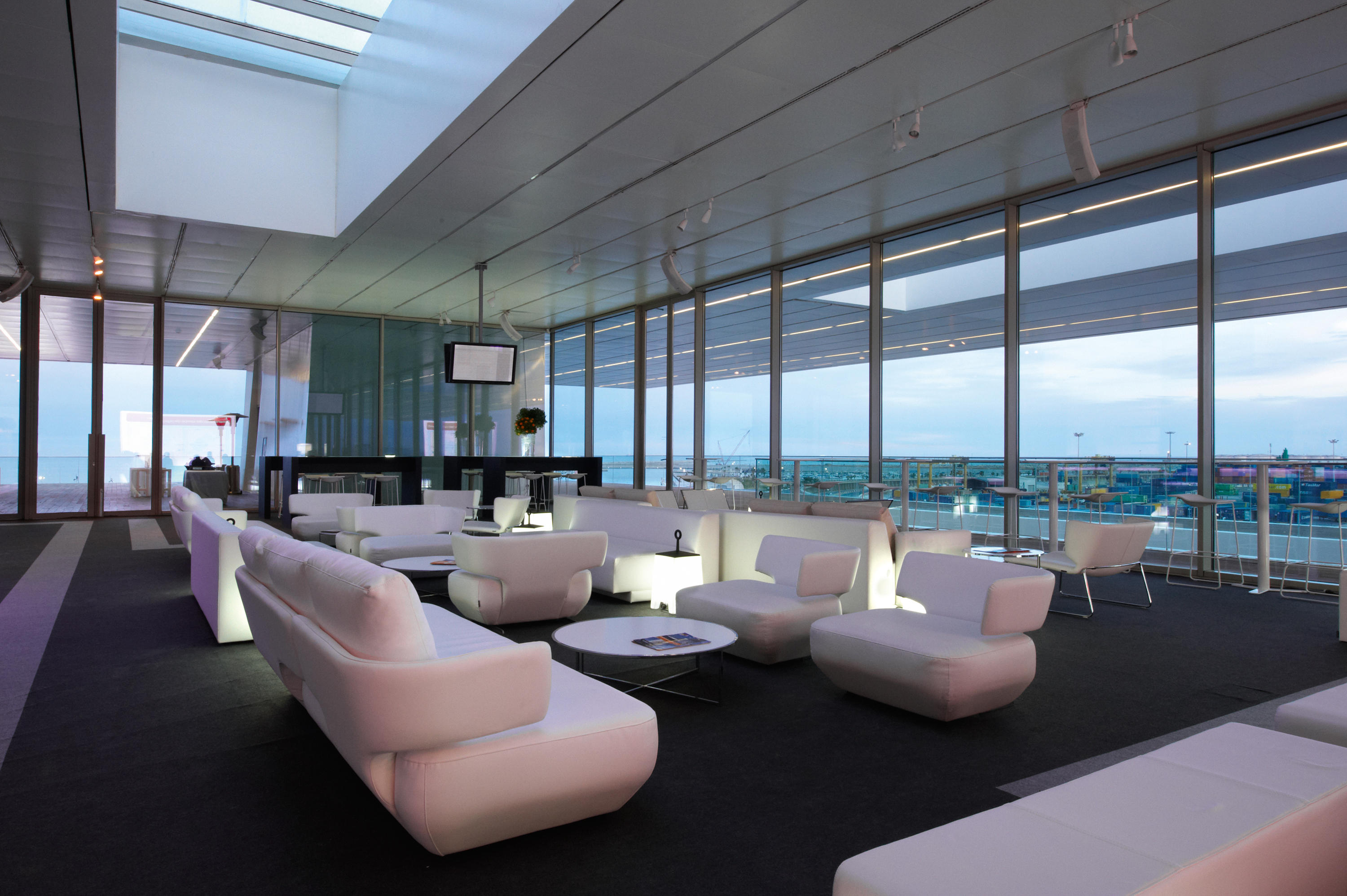 开云（中国） - 坐具|沙发|办公家具|设计师家具|Levitt 扶手椅/沙发椅