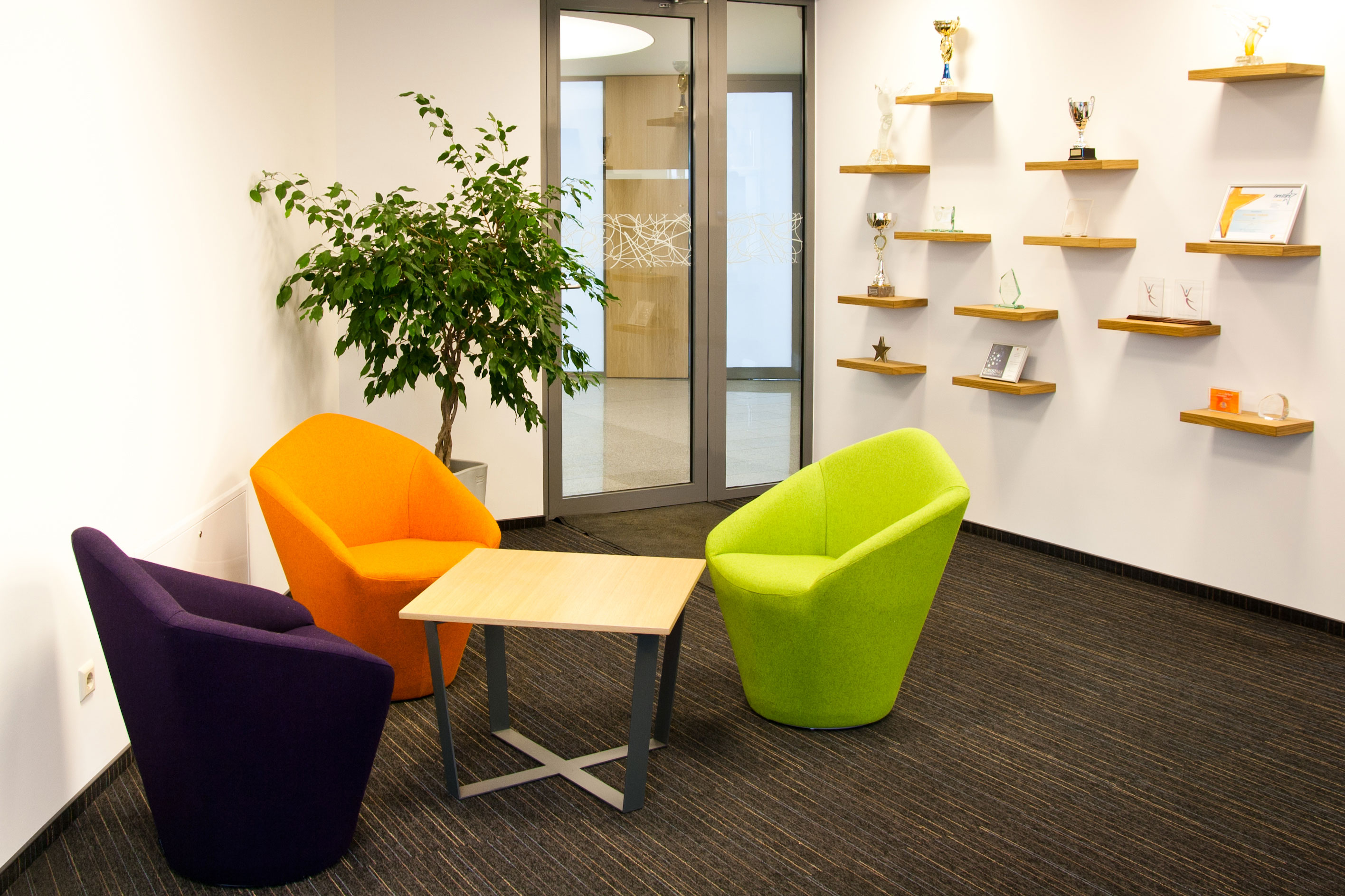 开云（中国） - 坐具|沙发|办公家具|设计师家具|Penta 沙发椅