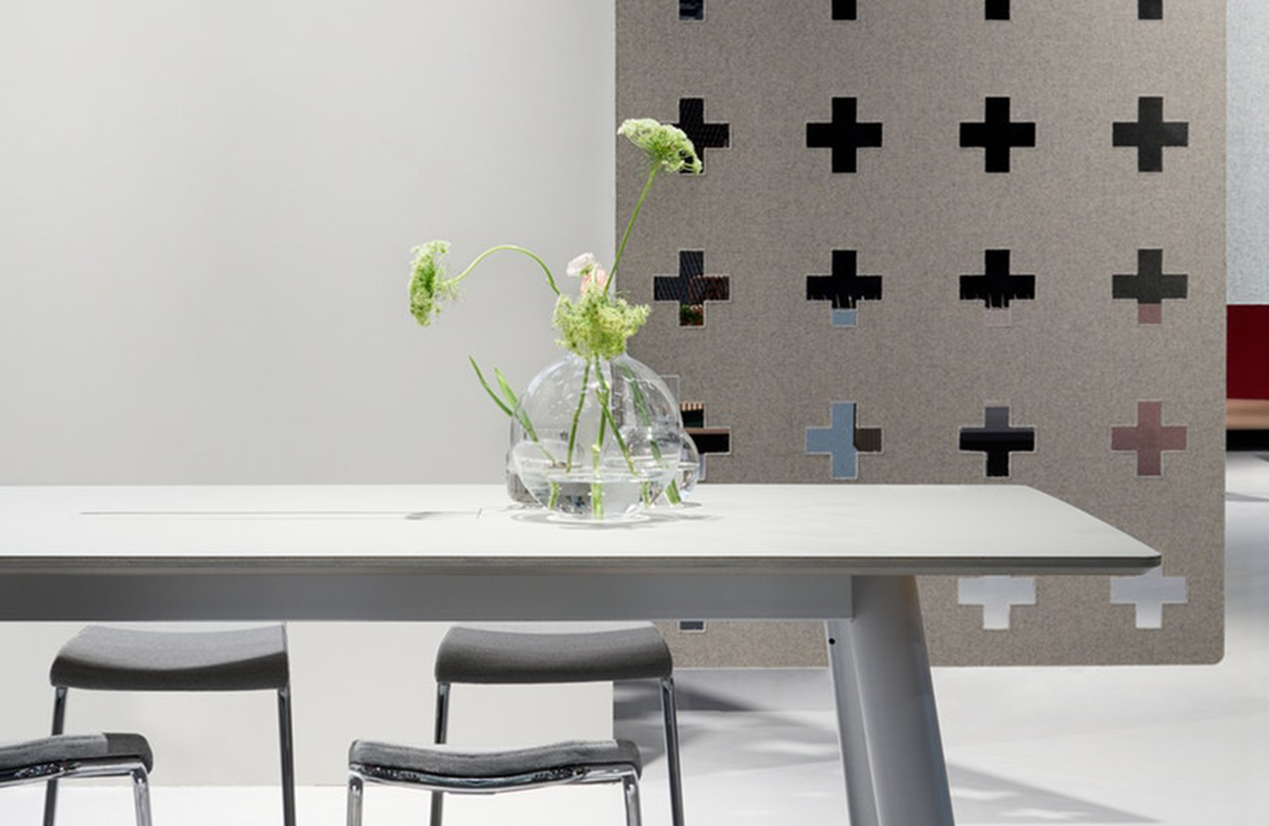 开云（中国） - 附件|装饰画/墙饰|办公家具|设计师家具|十字架吸音墙饰