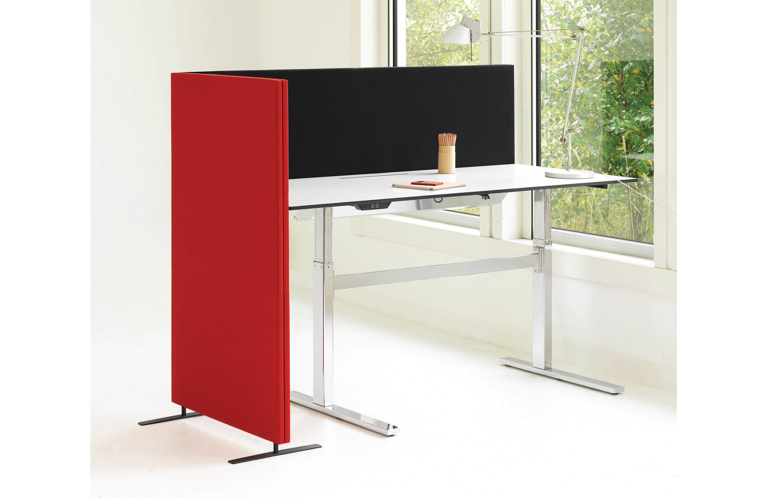 开云（中国） - 附件|屏风|办公家具|设计师家具|Soneo地板屏幕