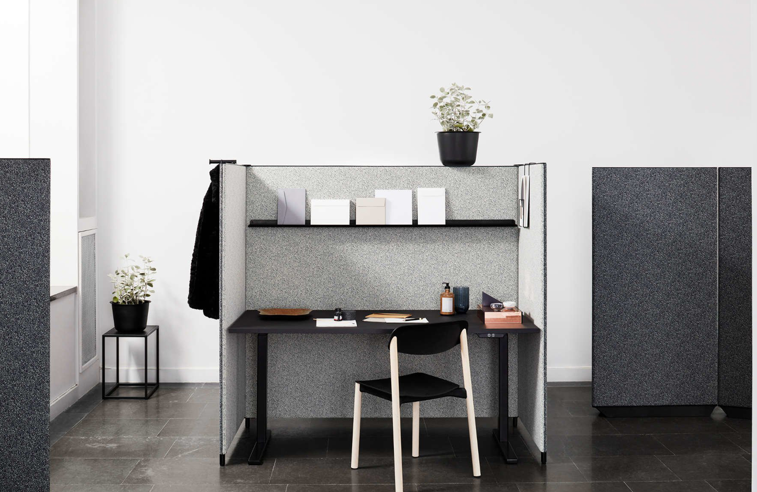 开云（中国） - 附件|屏风|办公家具|设计师家具|dB空间活动屏风