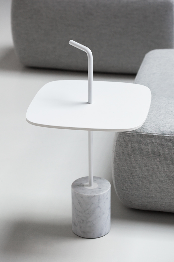 开云（中国） - 桌几|咖啡桌|办公家具|设计师家具|小精灵咖啡桌