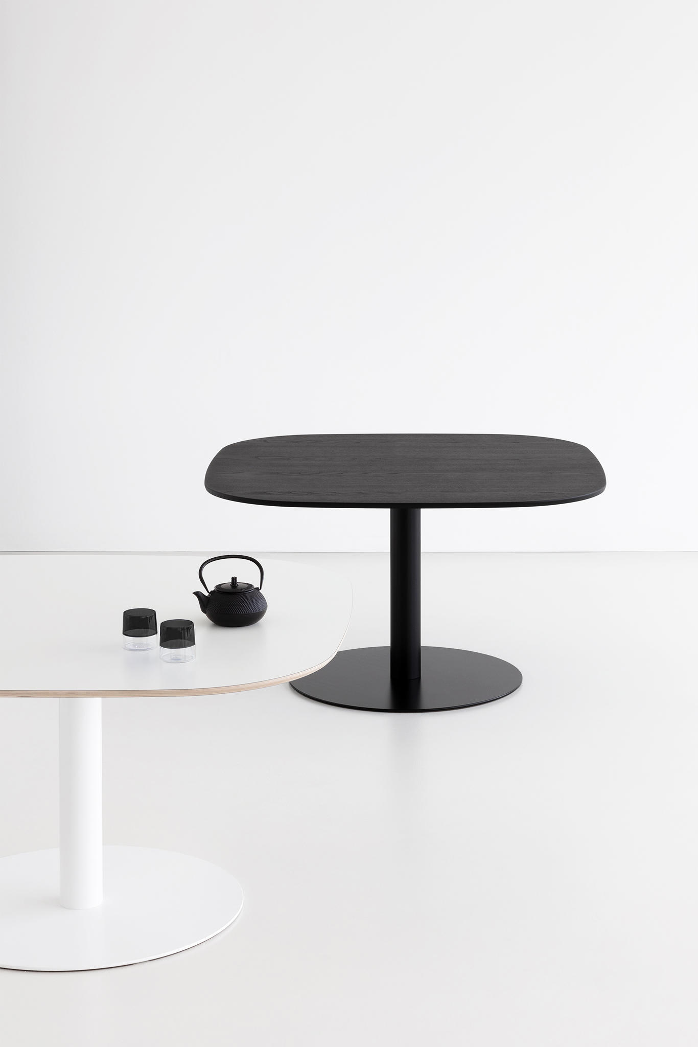 开云（中国） - 桌几|咖啡桌|办公家具|设计师家具|RONDò 咖啡桌