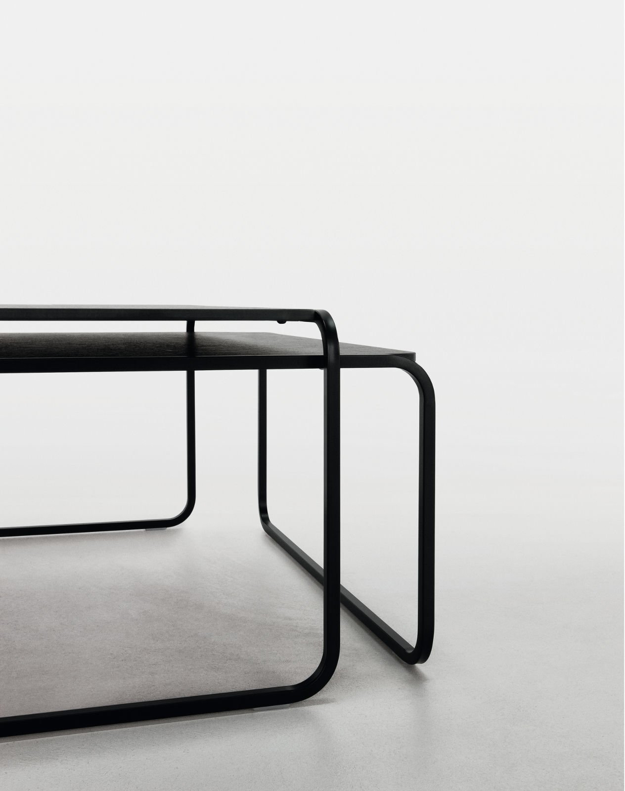 开云（中国） - 桌几|茶几/边几|办公家具|设计师家具|TOè 茶几