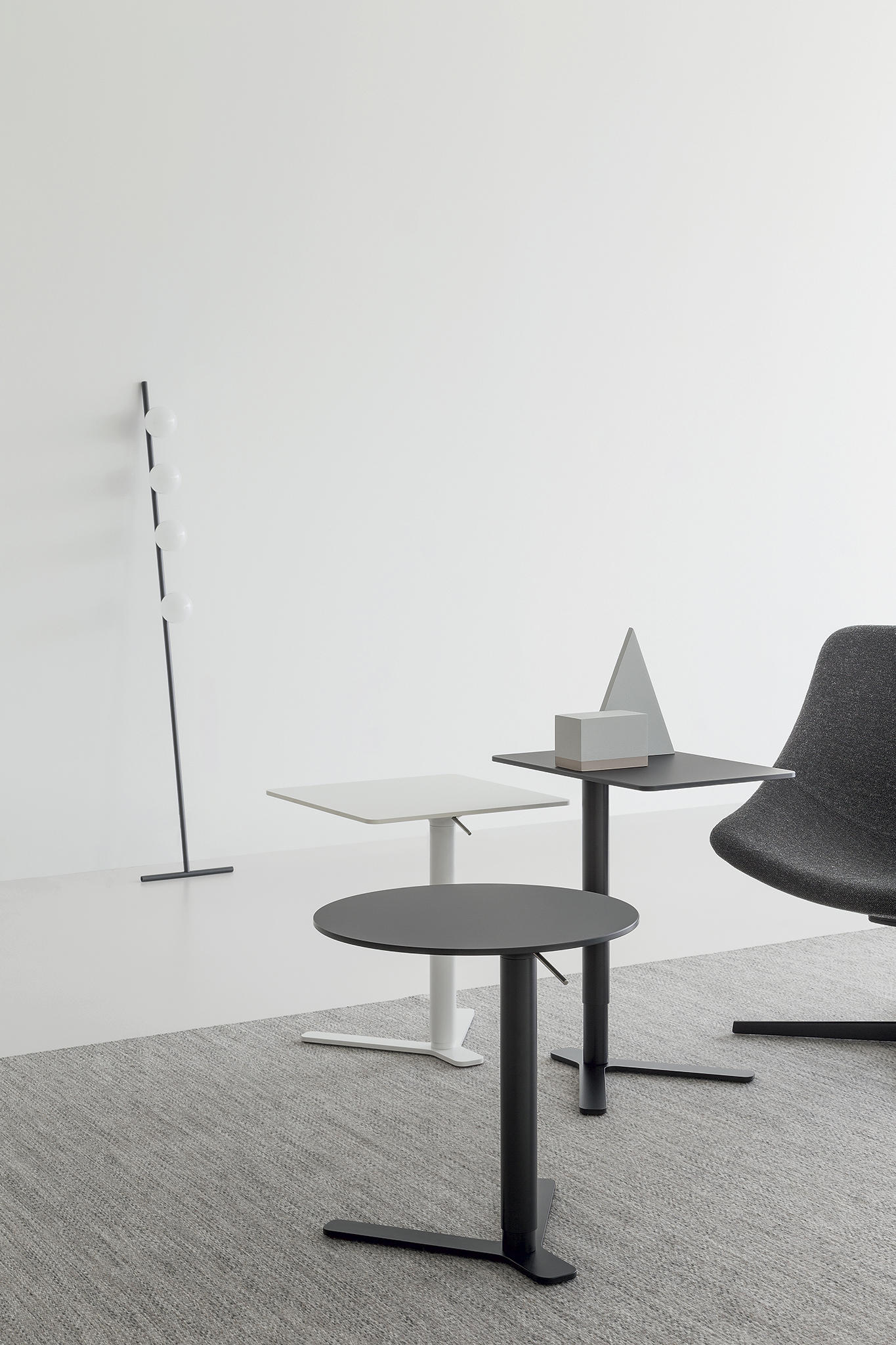 开云（中国） - 桌几|茶几/边几|办公家具|设计师家具|YO 茶几/边几