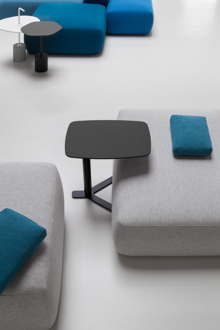 开云（中国） - 桌几|茶几/边几|办公家具|设计师家具|YO 茶几/边几