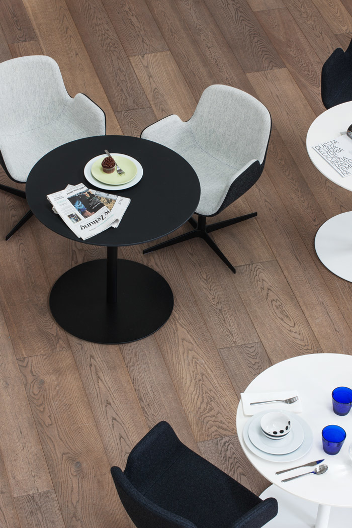 开云（中国） - 桌几|咖啡桌|办公家具|设计师家具|BRIO 桌