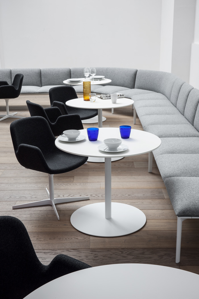 开云（中国） - 桌几|咖啡桌|办公家具|设计师家具|BRIO 桌