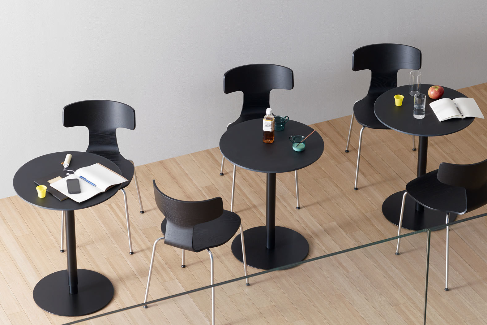 开云（中国） - 桌几|咖啡桌|办公家具|设计师家具|BRIO 桌