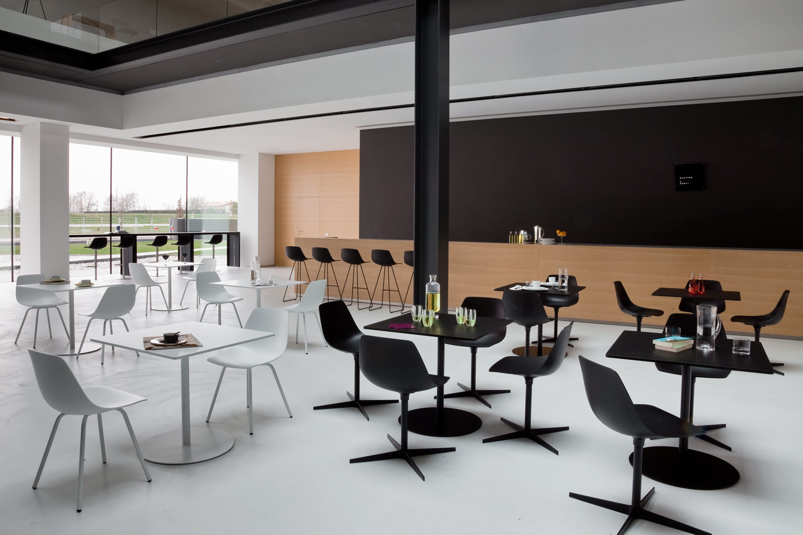 开云（中国） - 桌几|咖啡桌|办公家具|设计师家具|BRIO 桌