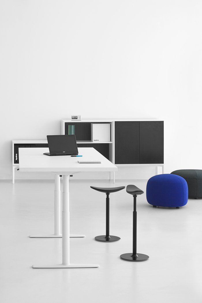 开云（中国） - 坐具|吧椅/凳子|办公家具|设计师家具|RYO 凳/吧椅