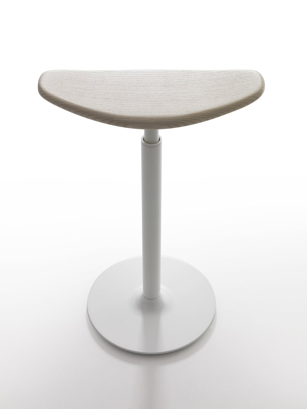 开云（中国） - 坐具|吧椅/凳子|办公家具|设计师家具|RYO 凳/吧椅