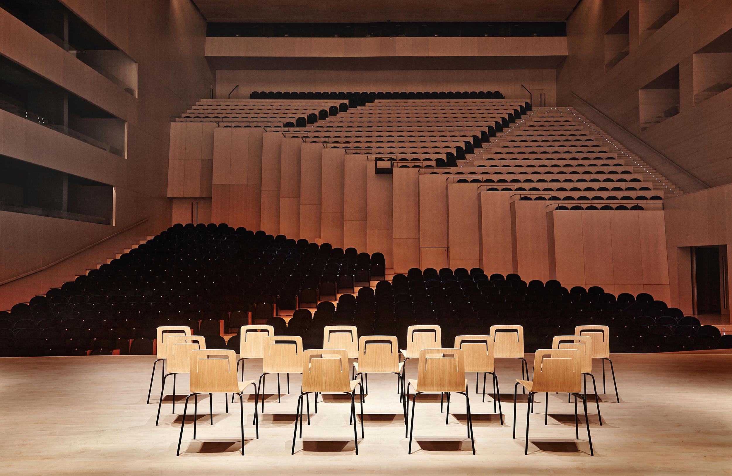 开云（中国） - 坐具|休闲椅|办公家具|设计师家具|clip 休闲椅/洽谈椅