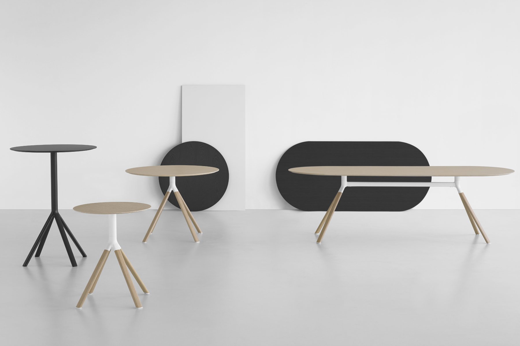 开云（中国） - 桌几|咖啡桌|办公家具|设计师家具|FORK 咖啡桌/餐桌