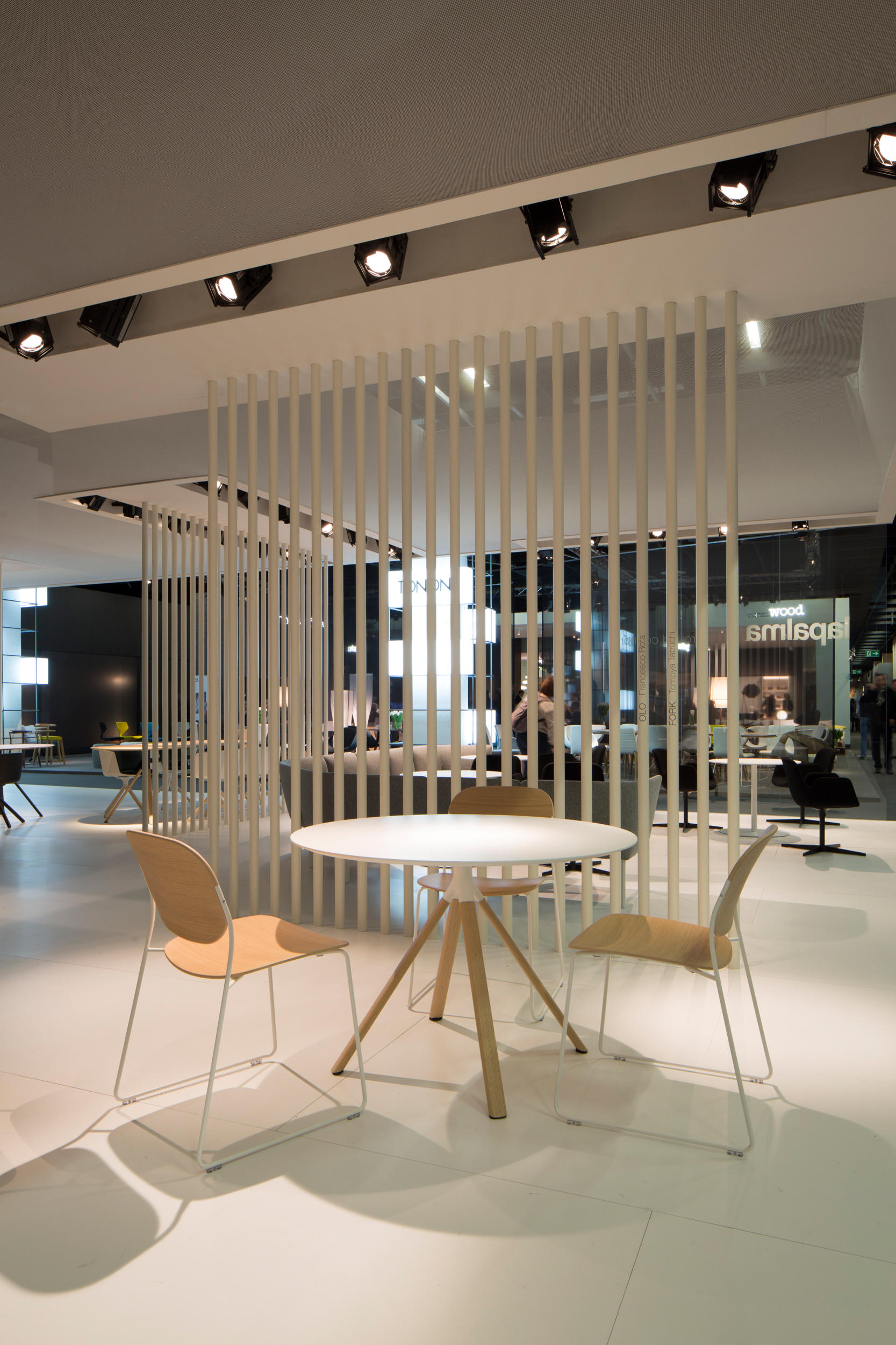 开云（中国） - 桌几|咖啡桌|办公家具|设计师家具|FORK 咖啡桌/餐桌