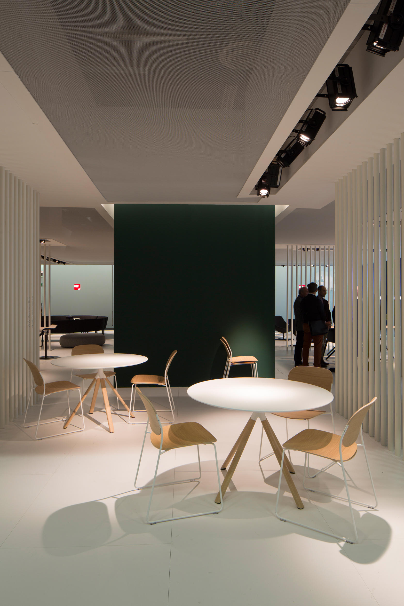 开云（中国） - 桌几|咖啡桌|办公家具|设计师家具|FORK 咖啡桌/餐桌