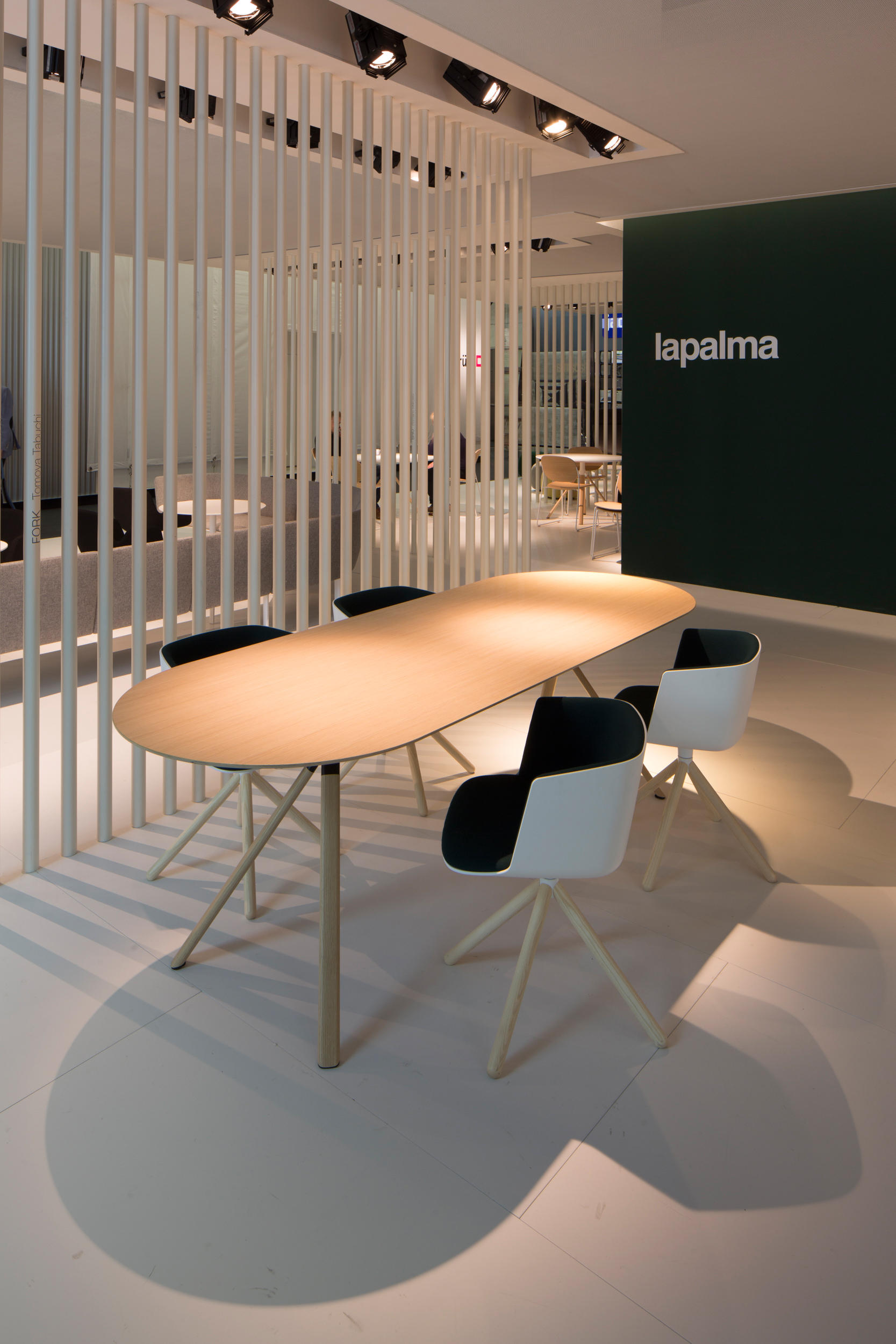 开云（中国） - 桌几|咖啡桌|办公家具|设计师家具|FORK 咖啡桌/餐桌