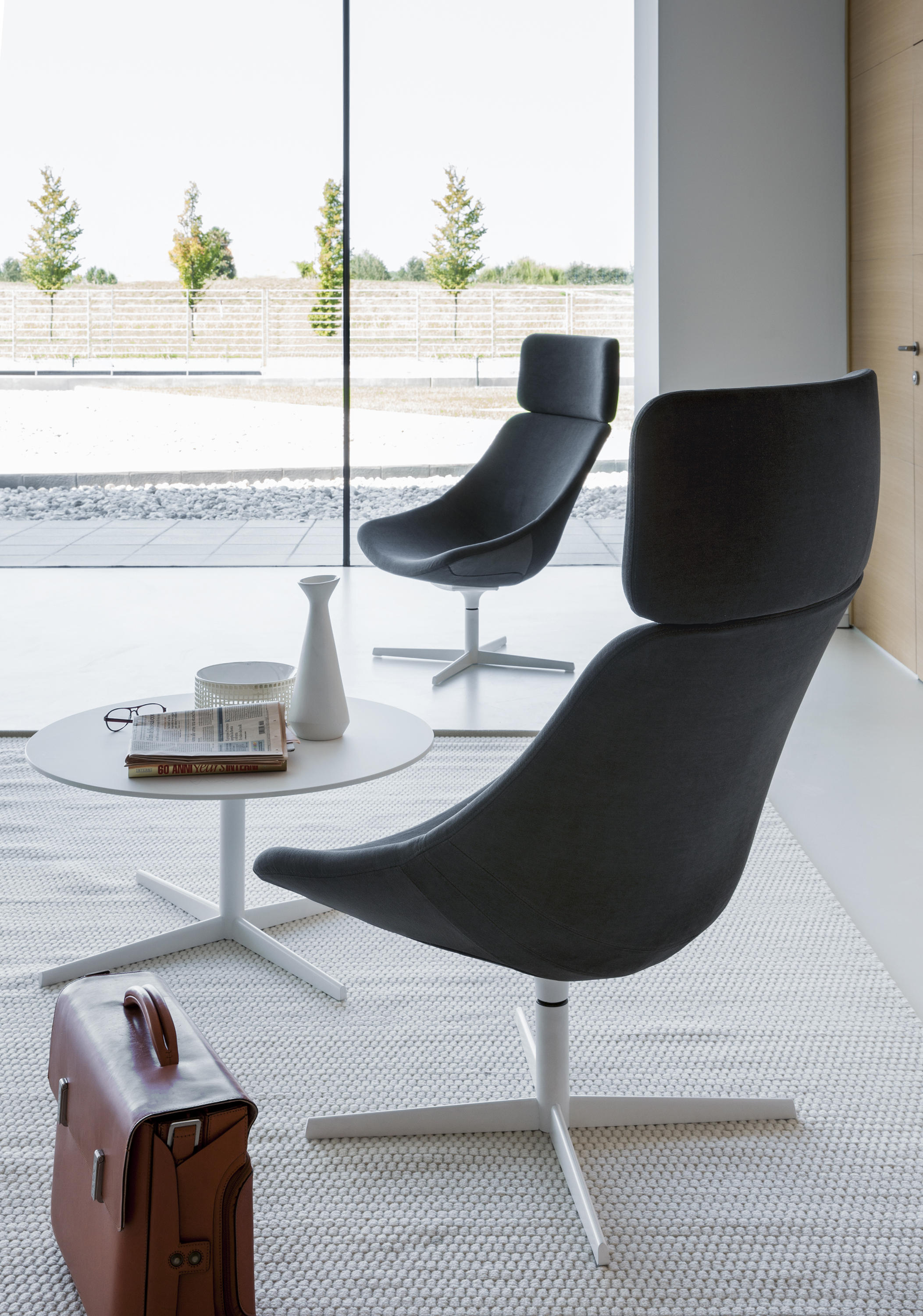 开云（中国） - 桌几|茶几/边几|办公家具|设计师家具|AUKI 茶几