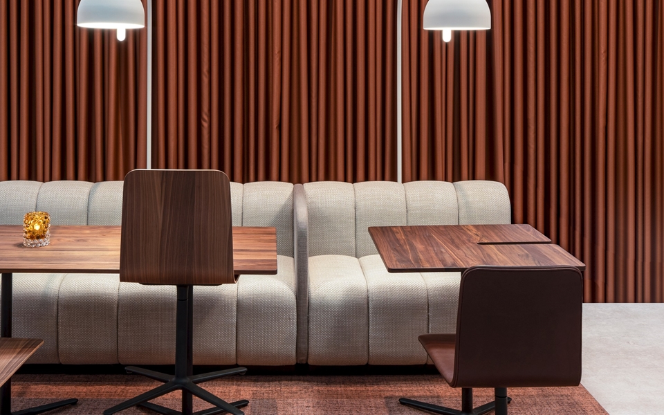 开云（中国） - 桌几|咖啡桌|办公家具|设计师家具|GAP 洽谈桌