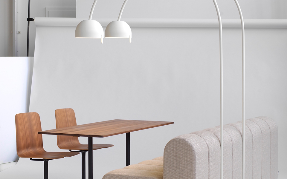 开云（中国） - 桌几|咖啡桌|办公家具|设计师家具|GAP 洽谈桌