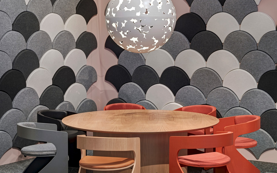 开云（中国） - 坐具|吧椅/凳子|办公家具|设计师家具|LUCKY 圆凳/洽谈椅