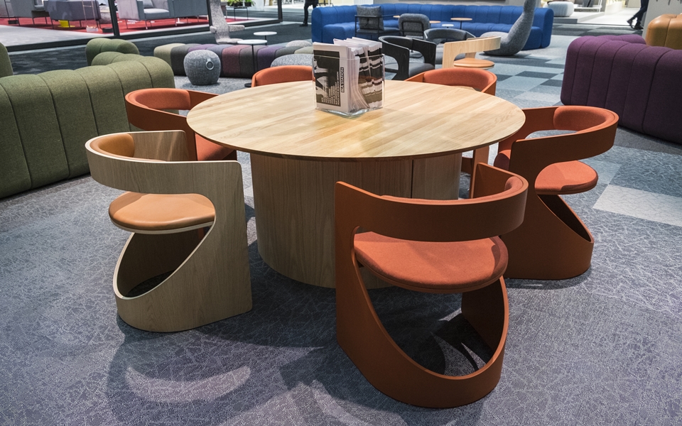 开云（中国） - 坐具|吧椅/凳子|办公家具|设计师家具|LUCKY 圆凳/洽谈椅