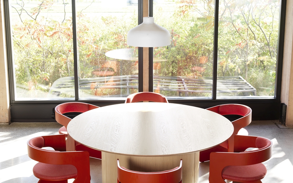 开云（中国） - 坐具|吧椅/凳子|办公家具|设计师家具|LUCKY 圆凳/洽谈椅