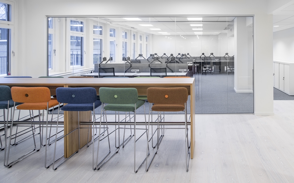 开云（中国） - 坐具|吧椅/凳子|办公家具|设计师家具|DUNDRA  吧椅