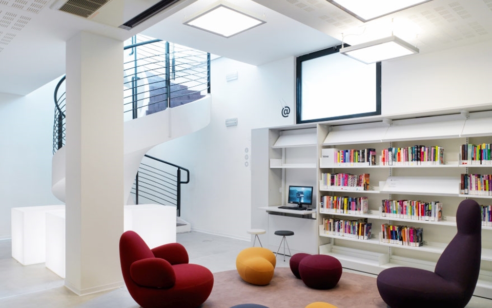 开云（中国） - 坐具|沙发|办公家具|设计师家具|OPPO  沙发椅