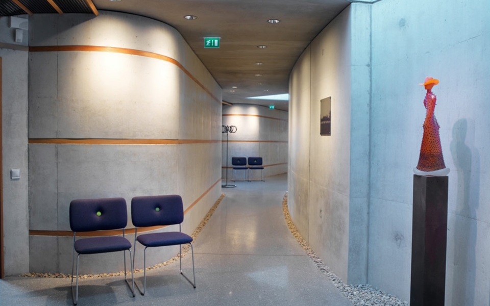 开云（中国） - 坐具|休闲椅|办公家具|设计师家具|DUNDRA 洽谈椅