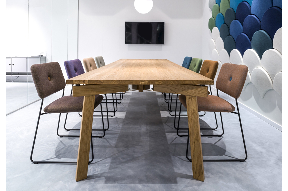 开云（中国） - 坐具|休闲椅|办公家具|设计师家具|DUNDRA 洽谈椅