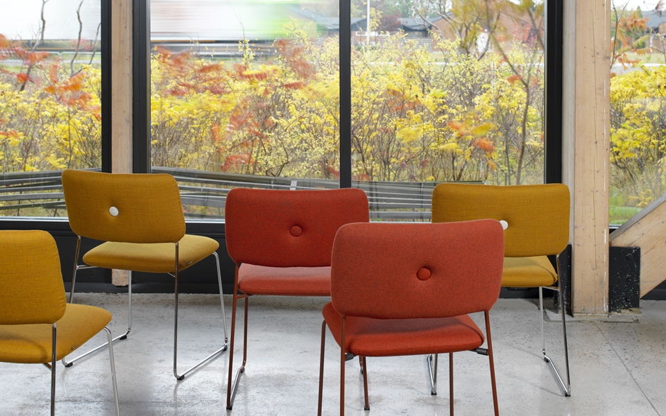 开云（中国） - 坐具|休闲椅|办公家具|设计师家具|DUNDRA 洽谈椅