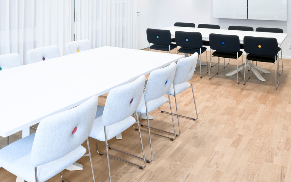 开云（中国） - 坐具|休闲椅|办公家具|设计师家具|DUNDRA 洽谈椅