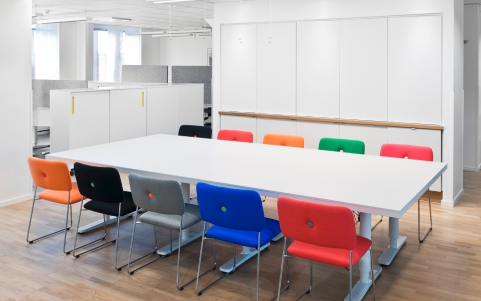 开云（中国） - 坐具|休闲椅|办公家具|设计师家具|DUNDRA 洽谈椅