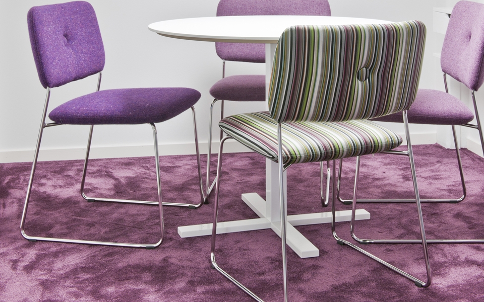 开云（中国） - 坐具|休闲椅|办公家具|设计师家具|DUNDRA 洽谈椅