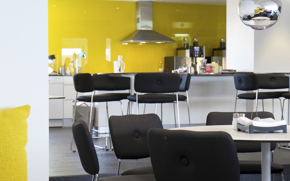 开云（中国） - 坐具|休闲椅|办公家具|设计师家具|DUNDRA 洽谈椅