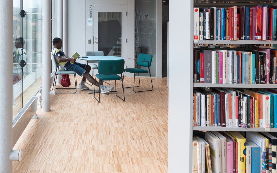 开云（中国） - 坐具|休闲椅|办公家具|设计师家具|DUNDRA 洽谈椅