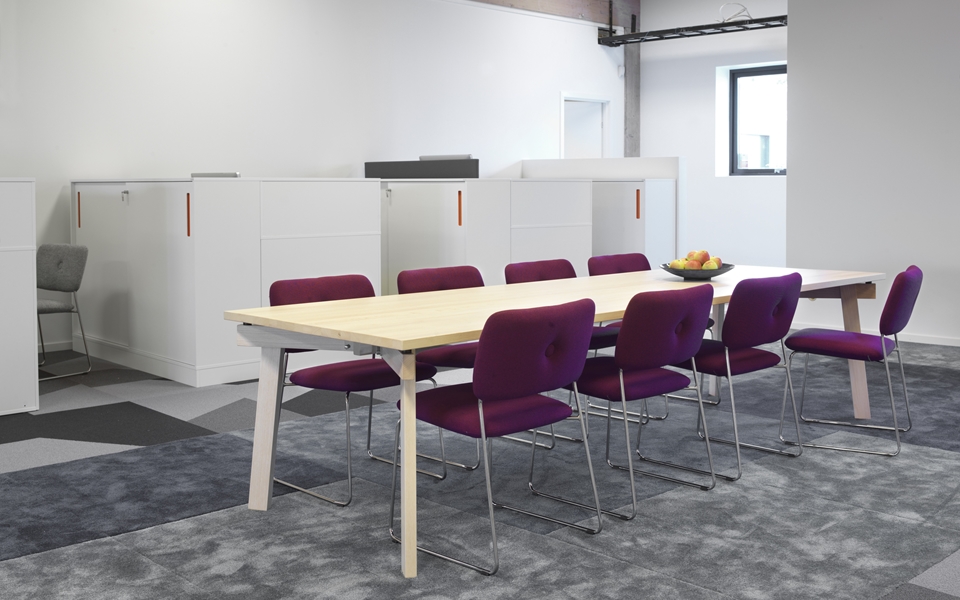 开云（中国） - 坐具|休闲椅|办公家具|设计师家具|DUNDRA 洽谈椅