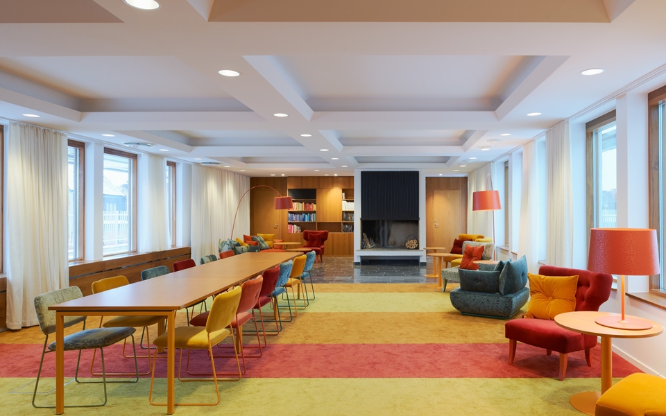 开云（中国） - 坐具|休闲椅|办公家具|设计师家具|DUNDRA 洽谈椅