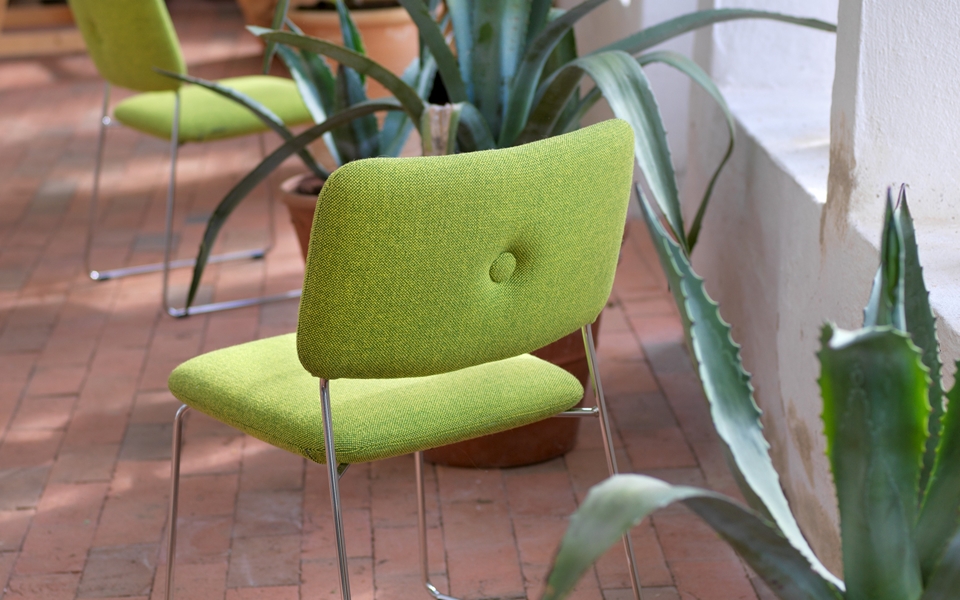 开云（中国） - 坐具|休闲椅|办公家具|设计师家具|DUNDRA 洽谈椅