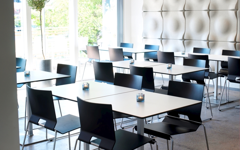 开云（中国） - 桌几|咖啡桌|办公家具|设计师家具|Bit 咖啡桌