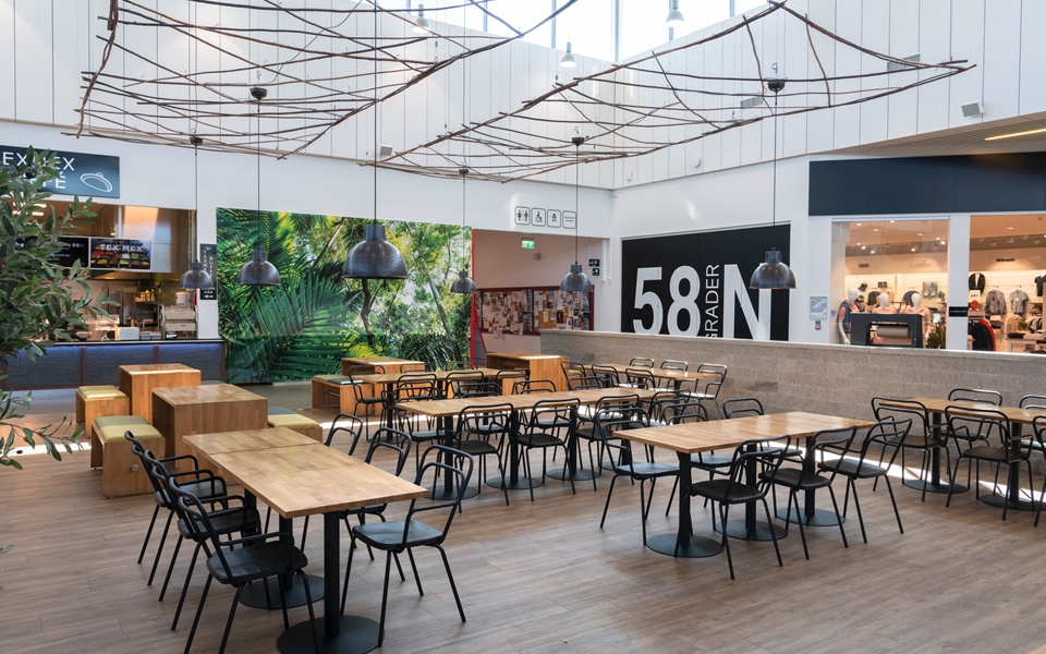 开云（中国） - 桌几|咖啡桌|办公家具|设计师家具|Bit 咖啡桌